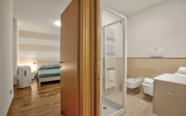 Magnolia House With Shared Pool