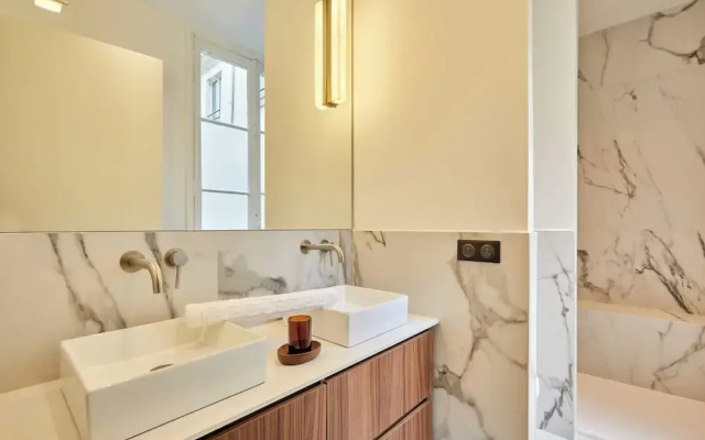 Luxurious AC Apartment Beaubourg Le Marais