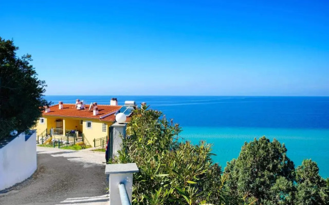 Thini Sea View Apartment