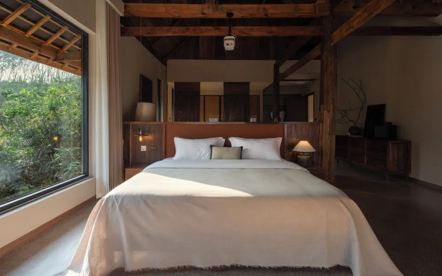 Xishuangbanna Jinghong Hidden in Nature