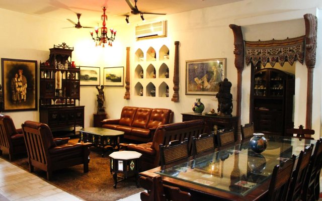 OYO 1427 Hotel Malhar Haveli