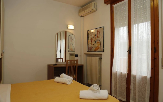 Hotel Villa Dina