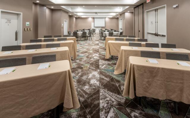 Holiday Inn Hotel & Suites Memphis - Wolfchase Galleria by IHG