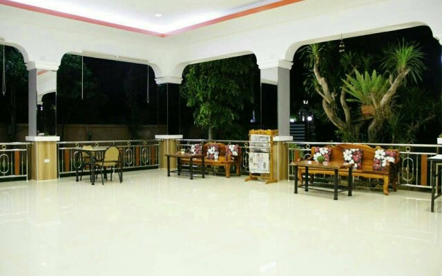 Sakaeogarden Hotel