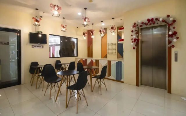 Super OYO 832 The Teepee Place Hostel & Residence Inn