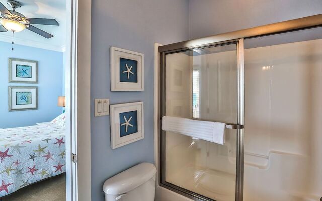 Las Olas by RedAwning