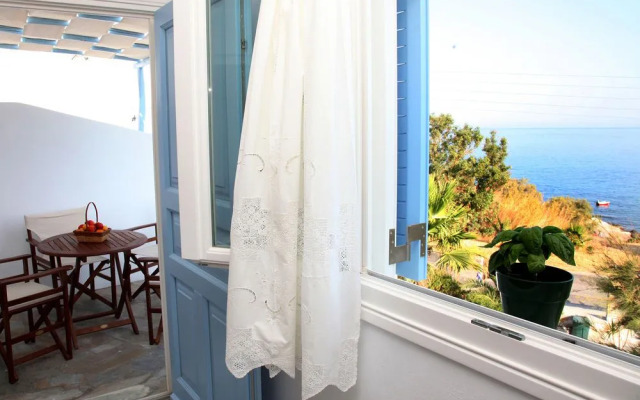 Agnadi Syros Studios & Rooms