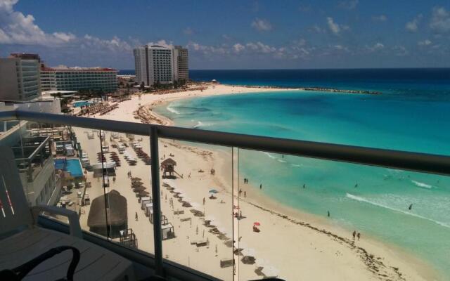 Cancun Zone Hotel