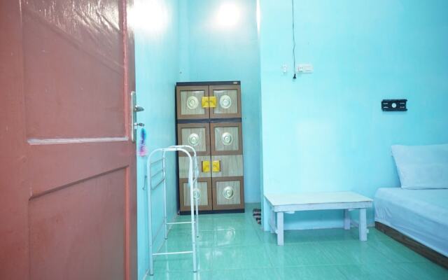 OYO Life 93017 Kost H Soeroso