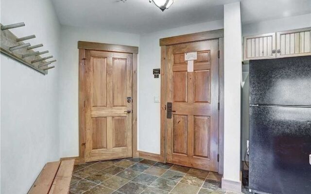 Mountain Thunder Lodge 1209 2 Bedroom Condo by RedAwning