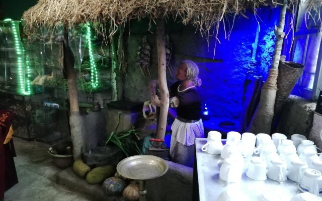 Cool Land Hot Hut