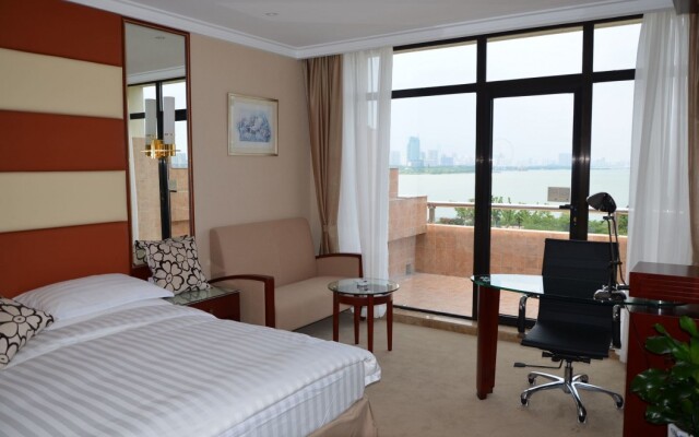 Wuxi Lakeview Park Resort