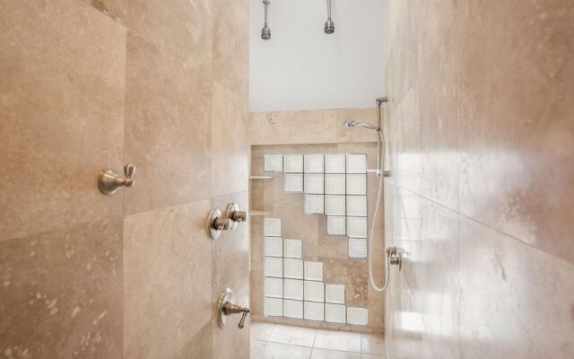 Lavish Two-story Oceanfront Home w/ Huge Deck, Wifi, & Incredible Views