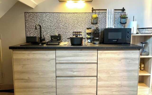 Royas Home Private Studio