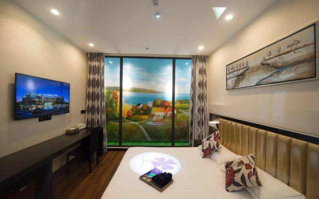 Younger Hotel