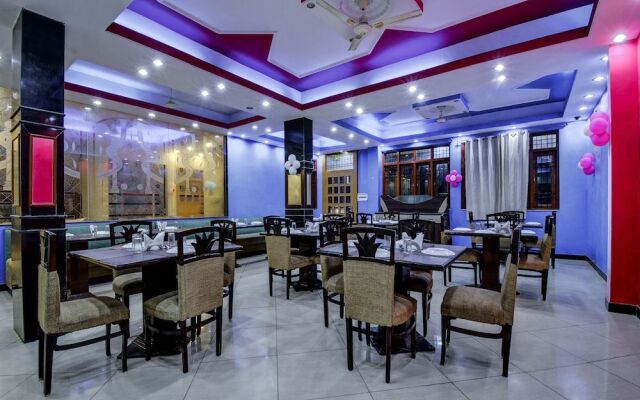 OYO 22110 Hotel Karni Palace