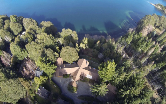 Peninsula Petit Hotel