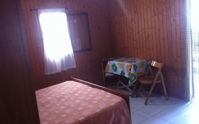 Viola Club Village
