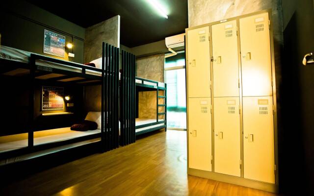 Sleep cafe hostel