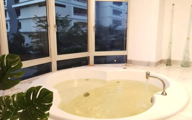 Own Private Jucuzzi POOL inside Sri Petaling Hse