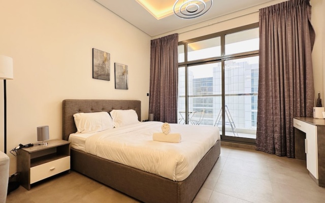 Upscale Studio Apartment Palm View with Big Balcony Free Parking by Belvilla — фото 3