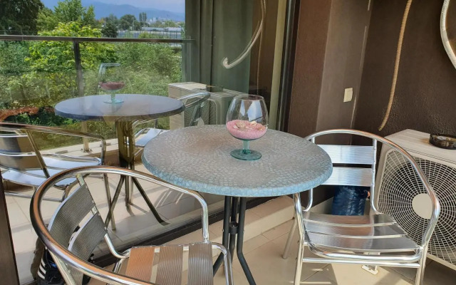 New Apartment at a Great Location