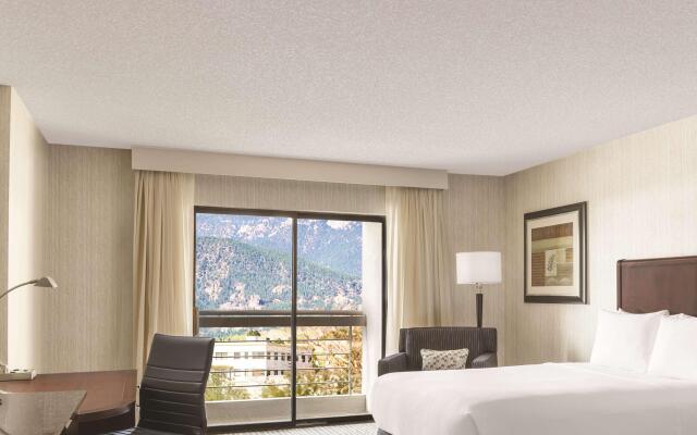 DoubleTree by Hilton Colorado Springs