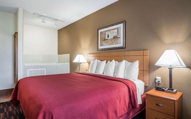 Quality Inn Coralville - Iowa River Landing