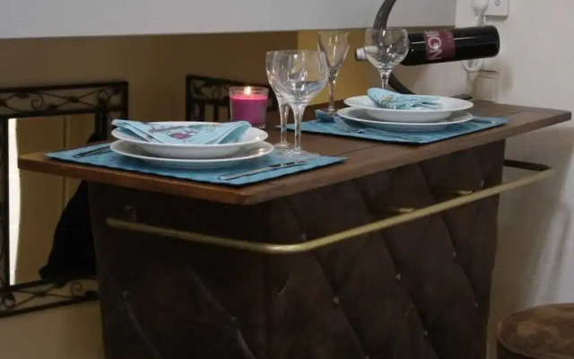 Tranquil Apartment Near Lake