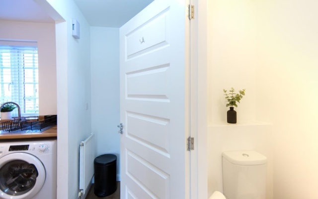 Fantastic House - Near Kempston Town Centre