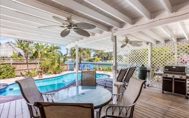 Island Priva-sea 3 Bedroom Home by Redawning