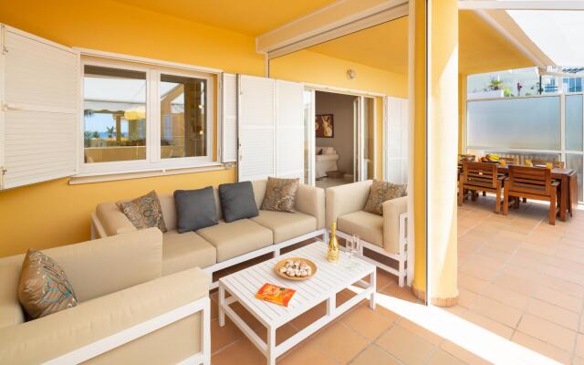 3 bedroom beachfront apartment La Cala de Mijas