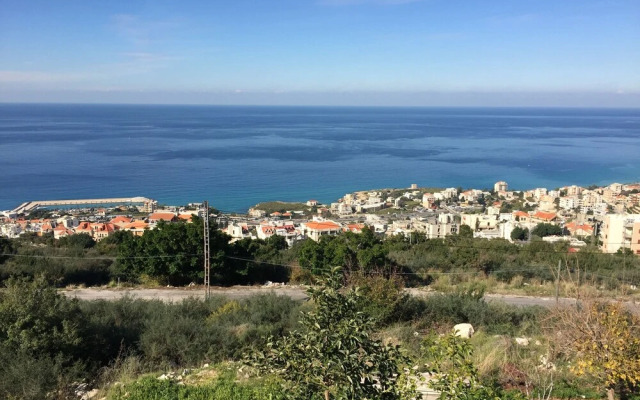 Quiet Comfy and Epic Seaview