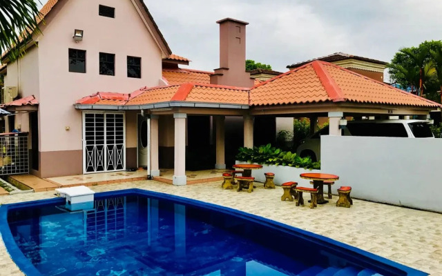 Charming Villa A Famosa