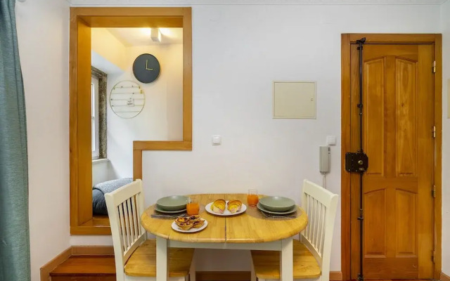Downtown 1-Br Great For Mid-Term Rentals