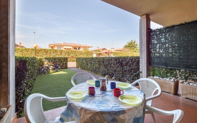 Beautiful Apartment in Lugana di Sirmione With Outdoor Swimming Pool and 1 Bedrooms