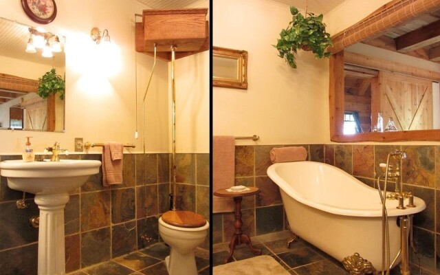 Kohala Lodge- Vacation Rental House