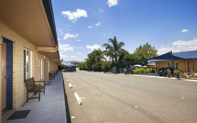 Edward Parry Motel & Apartments