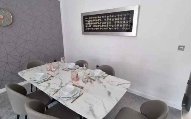 Stunning 1 Bed Apt Minutes From Bham City Centre