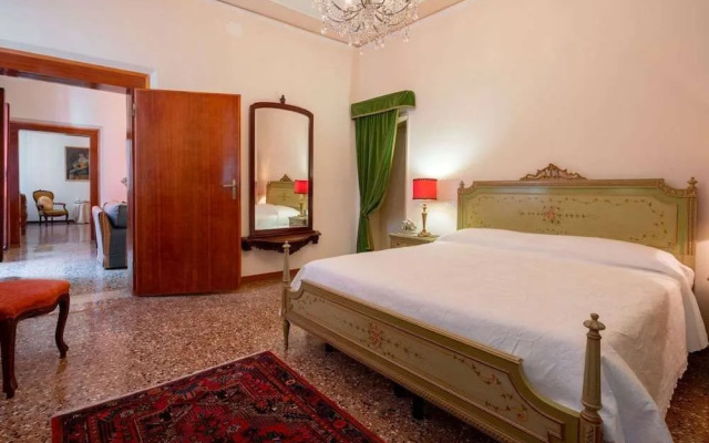 The Arsenal Large Apartment