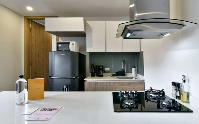 w Illustrious 2BR w Street View in Chapinero