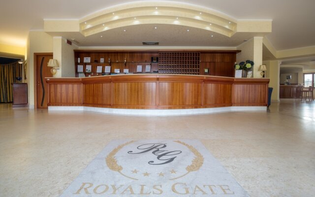 Royals Gate Hotel