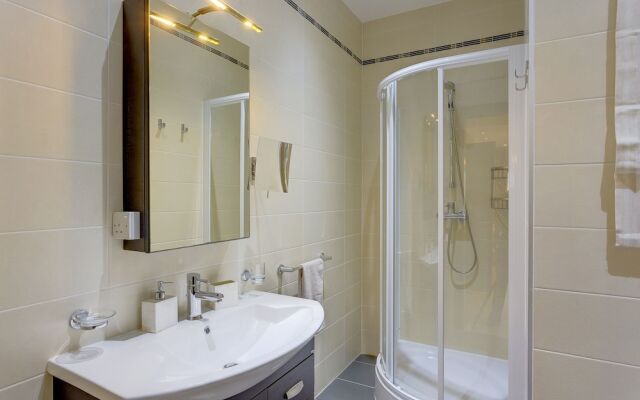 Luxury Seafront Oasis in Central Sliema with Pool