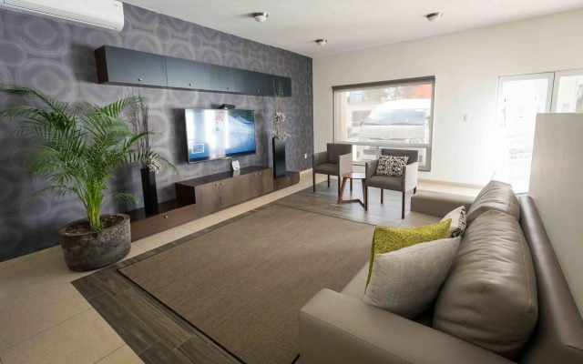Redwood Villas Extended Stay Zona Industrial