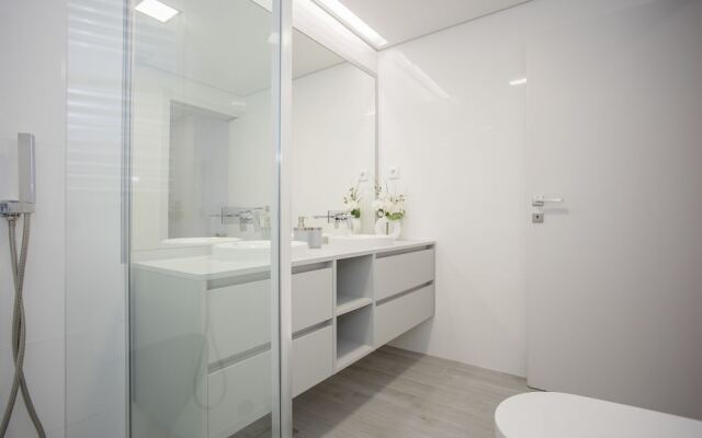 Liiiving-Luxury River View Apartment VII