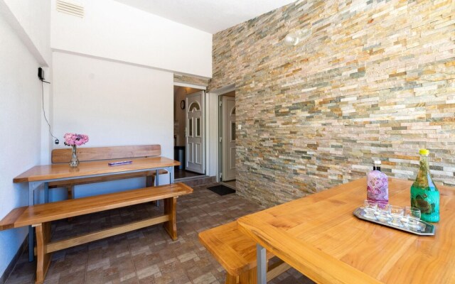 Nice Home in Starigrad With Wifi and 6 Bedrooms