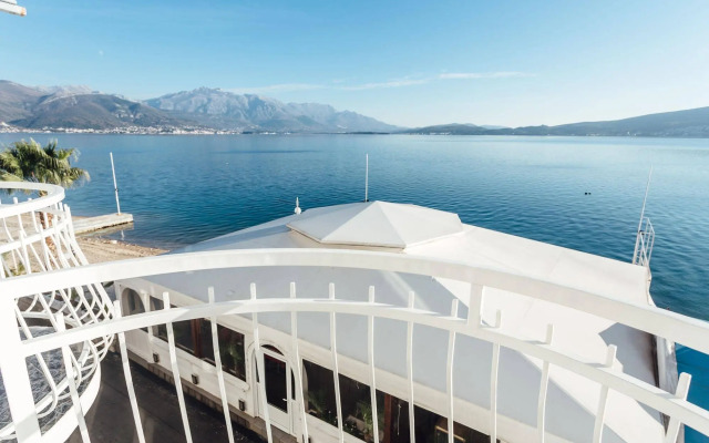 Hotel Azzurro