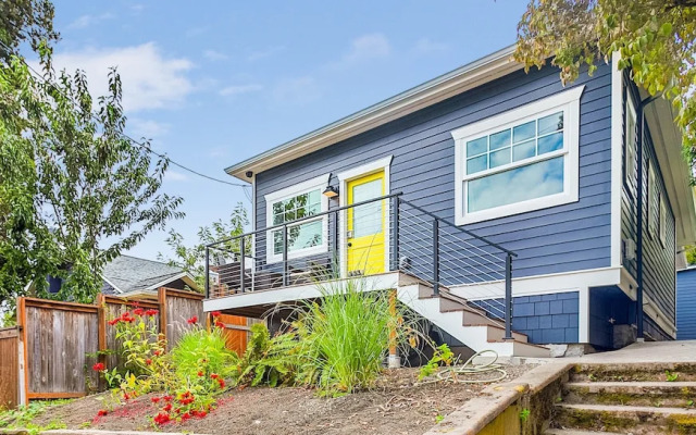 Phinney's Newest Family House with BBQ