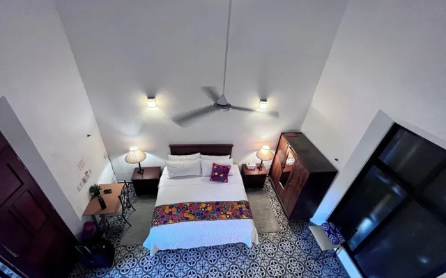 Espectacular casona con alberca y jardines