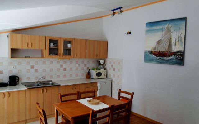 Apartments and Room Vikeli